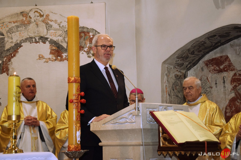 Uroczystość nadania sztandaru Miasta Jasła