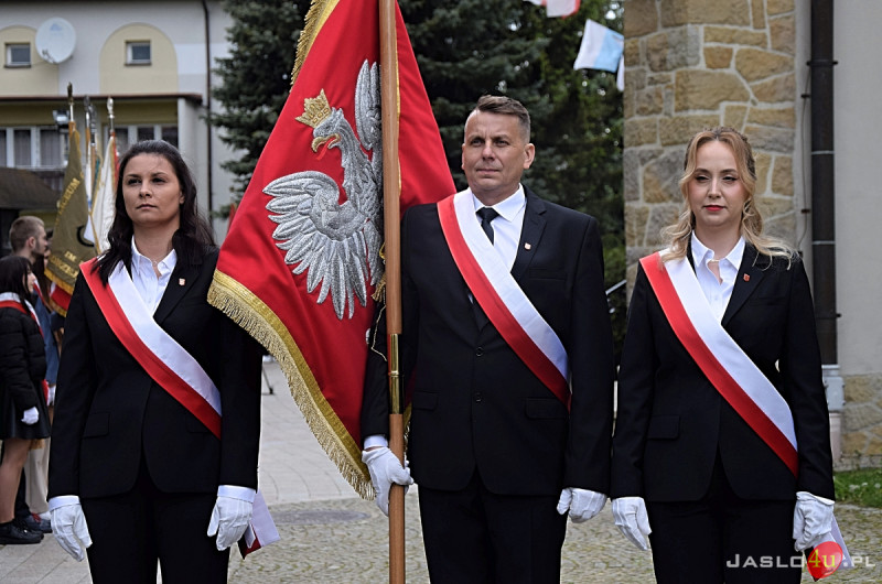 Uroczystość nadania sztandaru Miasta Jasła