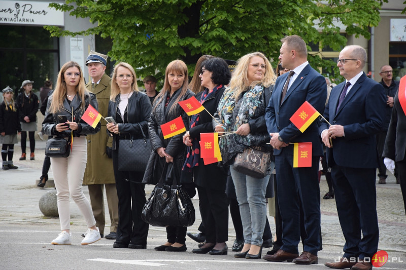 Uroczystość nadania sztandaru Miasta Jasła