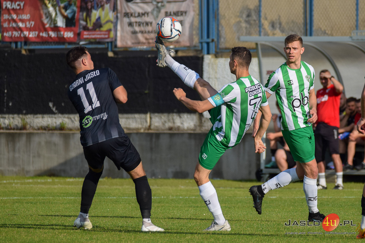 Mecz JKS Czarni 1910 Jasło - Przełęcz Dukla (3:0)