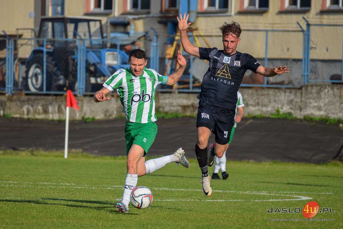 Mecz JKS Czarni 1910 Jasło - Przełęcz Dukla (3:0)