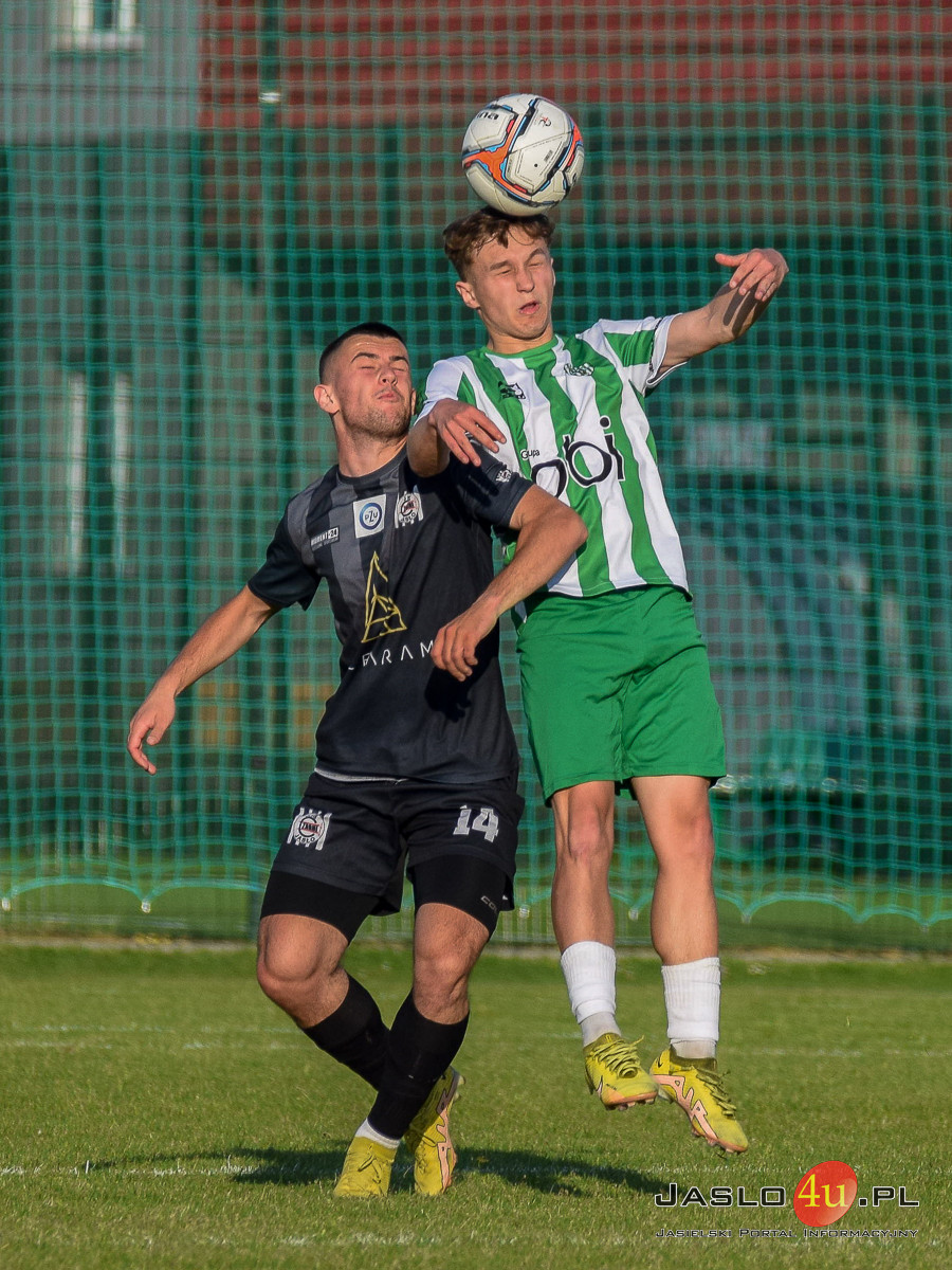 Mecz JKS Czarni 1910 Jasło - Przełęcz Dukla (3:0)