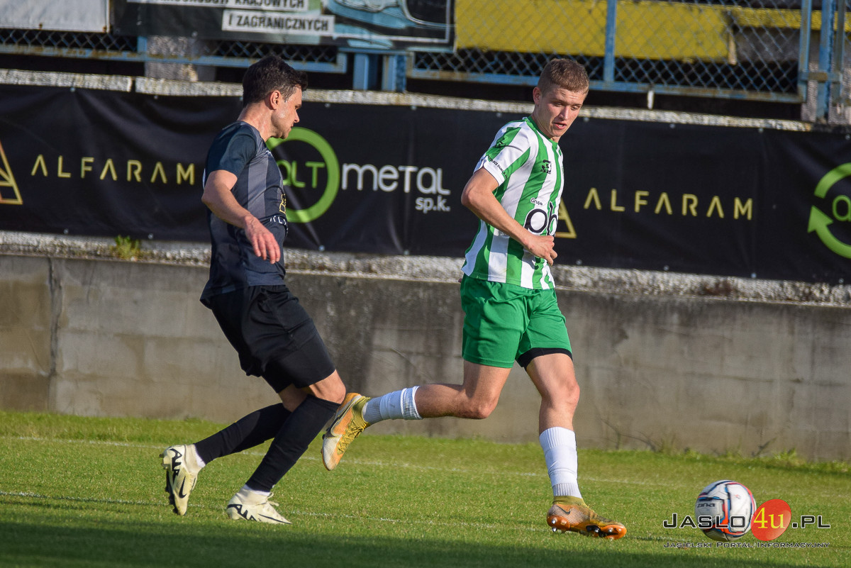 Mecz JKS Czarni 1910 Jasło - Przełęcz Dukla (3:0)