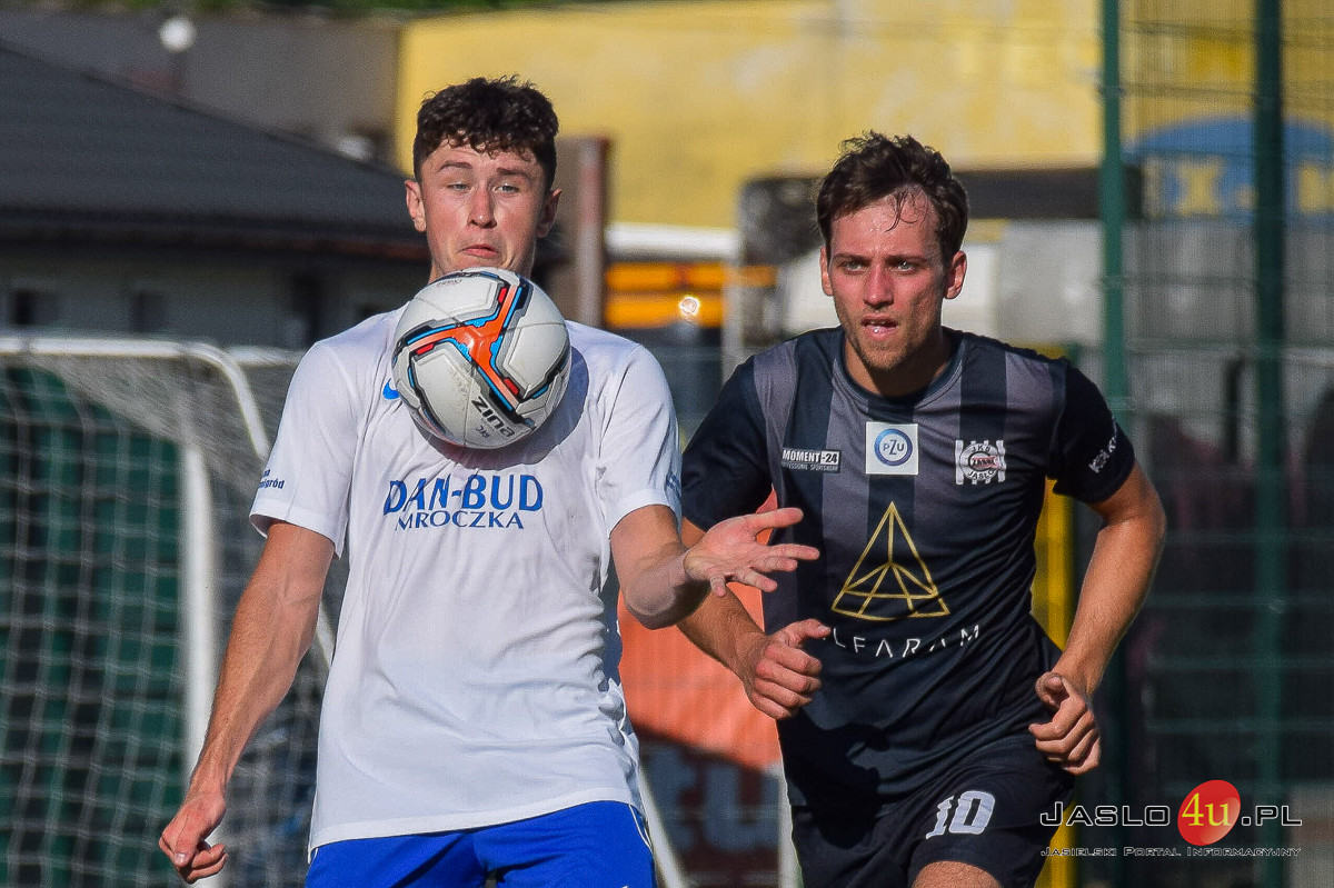 JKS Czarni 1910 Jasło - Tempo Nienaszów 2:1