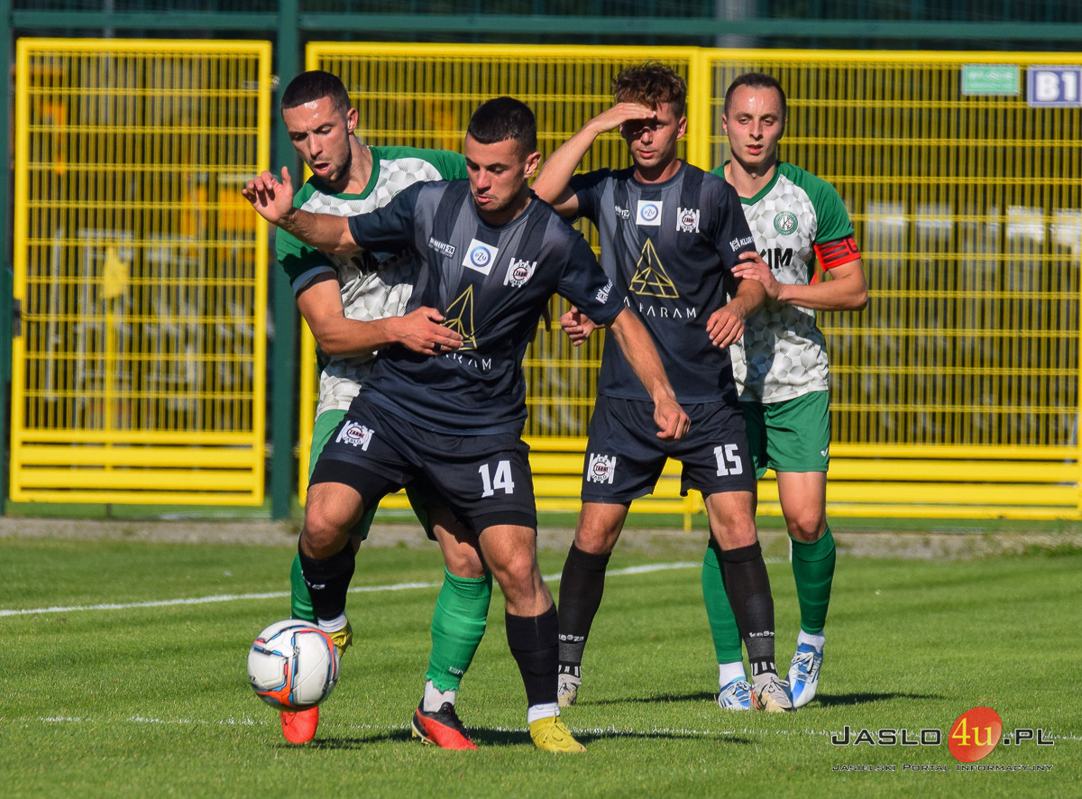 Mecz JKS Czarni 1910 Jasło - LKS Czeluśnica (3:2)