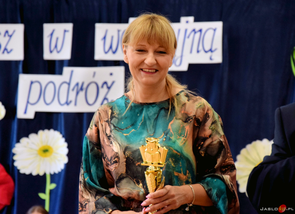 Uroczysty apel z okazji zakończenia roku szkolnego w SP nr 4 w Jaśle