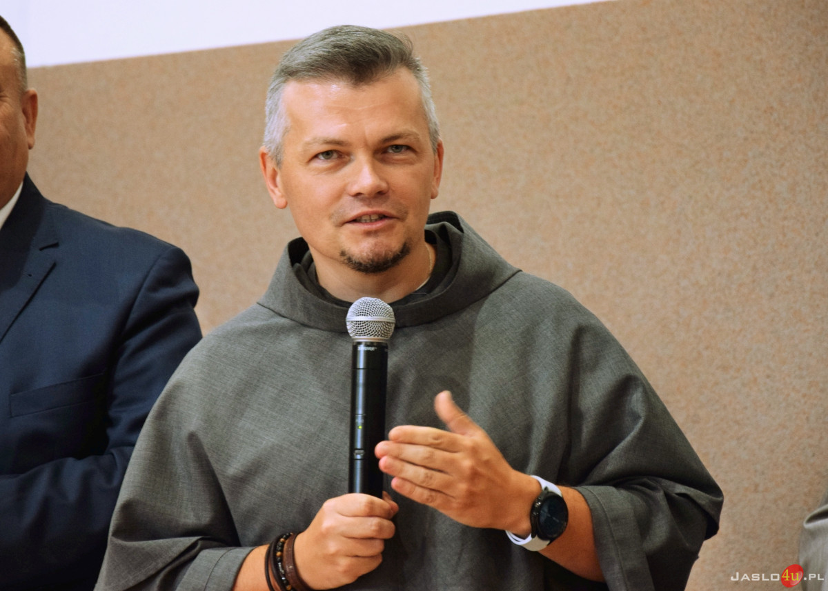 Uroczysty apel z okazji zakończenia roku szkolnego w SP nr 4 w Jaśle