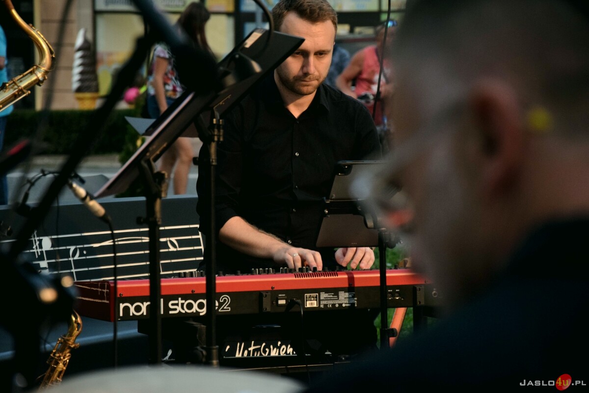 Koncert przy ławeczce Jerzego "Dudusia" Matuszkiewicza