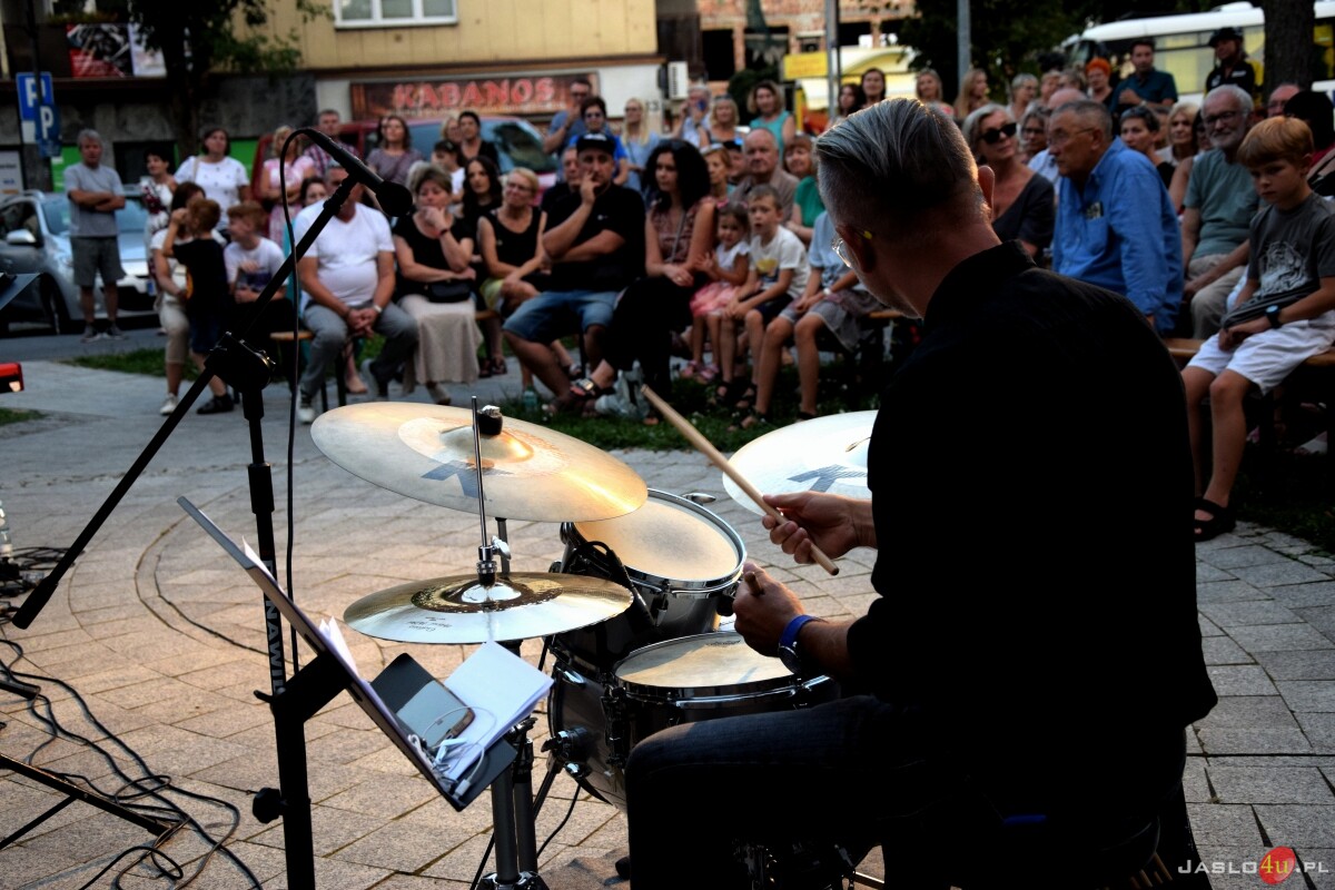 Koncert przy ławeczce Jerzego "Dudusia" Matuszkiewicza