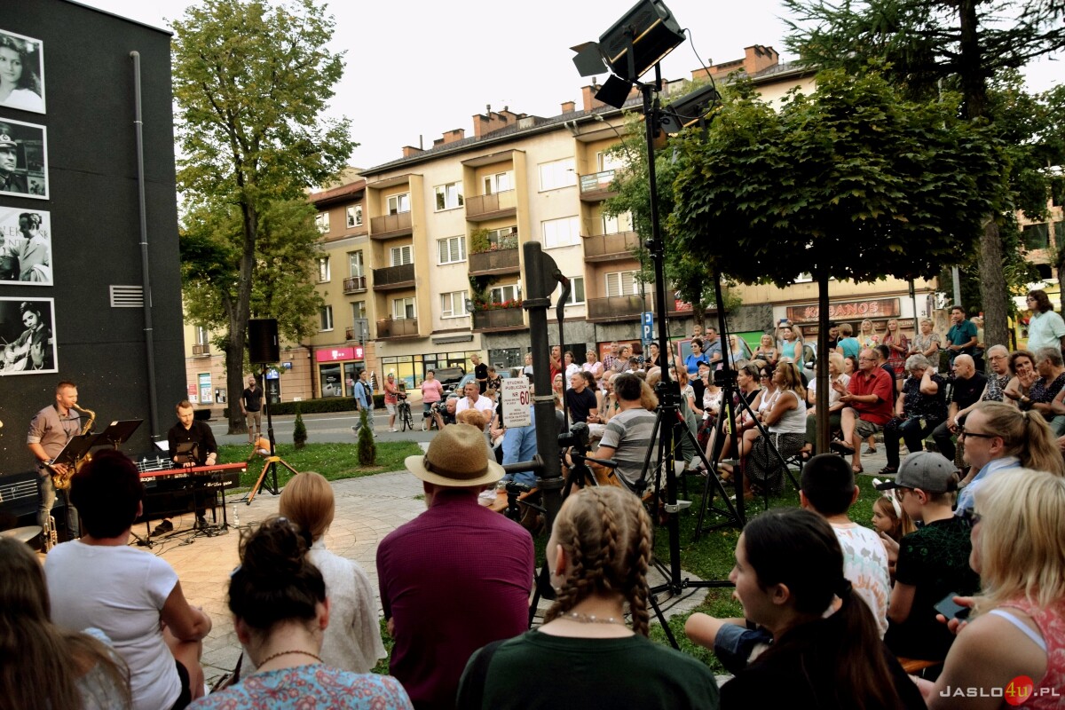 Koncert przy ławeczce Jerzego "Dudusia" Matuszkiewicza