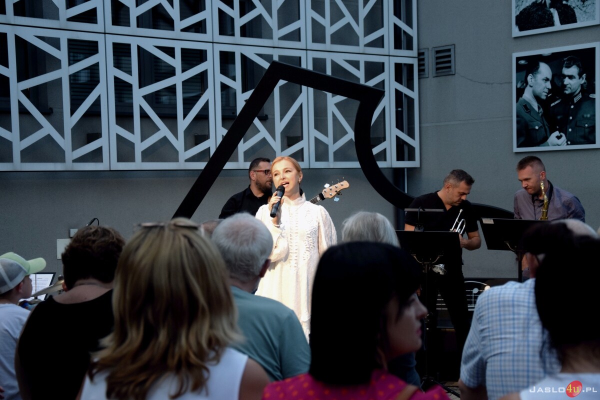 Koncert przy ławeczce Jerzego "Dudusia" Matuszkiewicza