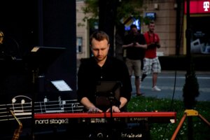 Koncert przy ławeczce Jerzego "Dudusia" Matuszkiewicza