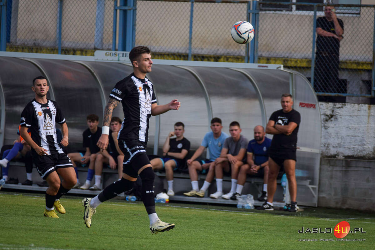 Mecz JKS Czarni 1910 Jasło - Głogovia Głogów Małopolski 2:3