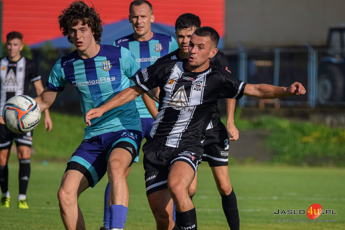 Mecz JKS Czarni 1910 Jasło - Głogovia Głogów Małopolski 2:3