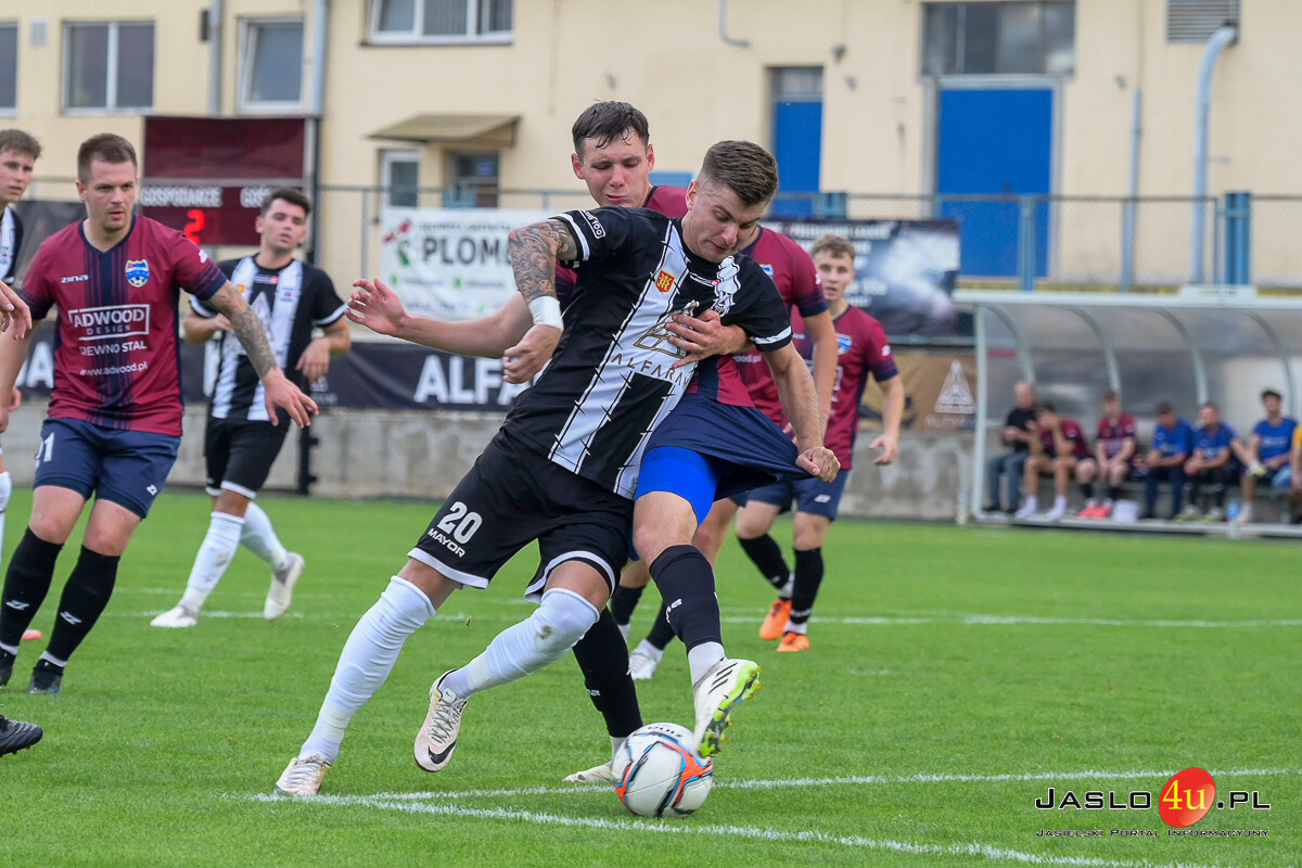 Mecz JKS Czarni 1910 Jasło - LKS Wisłok Wiśniowa (0:1)