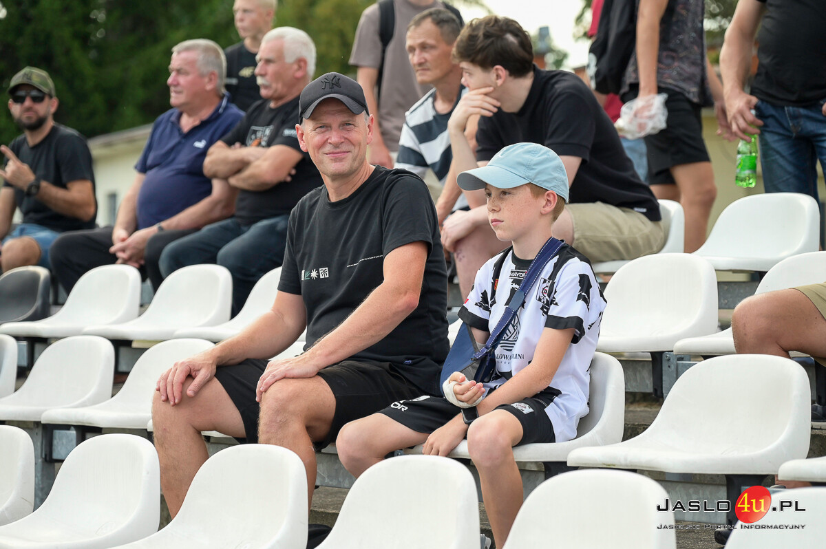 Mecz JKS Czarni 1910 Jasło - LKS Wisłok Wiśniowa (0:1)