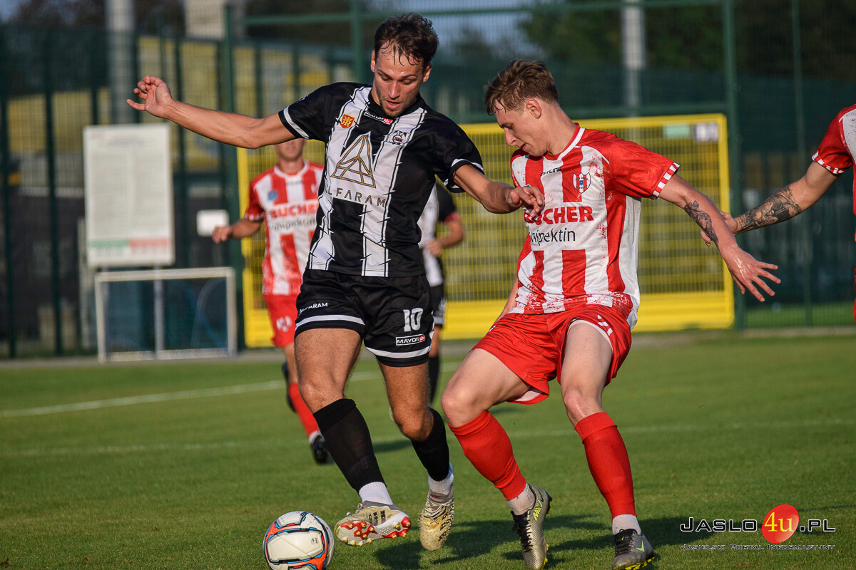Mecz JKS Czarni 1910 Jasło - Orzeł Przeworsk (1:0)