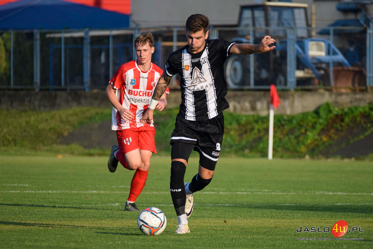 Mecz JKS Czarni 1910 Jasło - Orzeł Przeworsk (1:0)