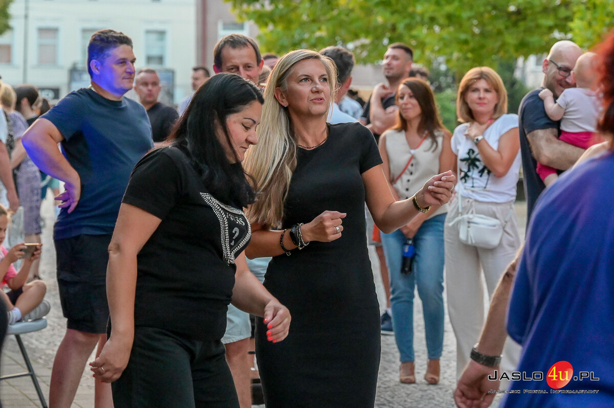 Potańcówka na jasielskim rynku