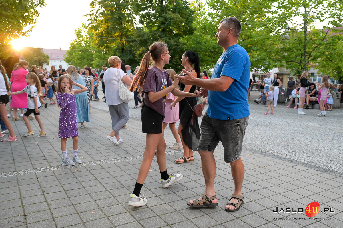 Potańcówka na jasielskim rynku