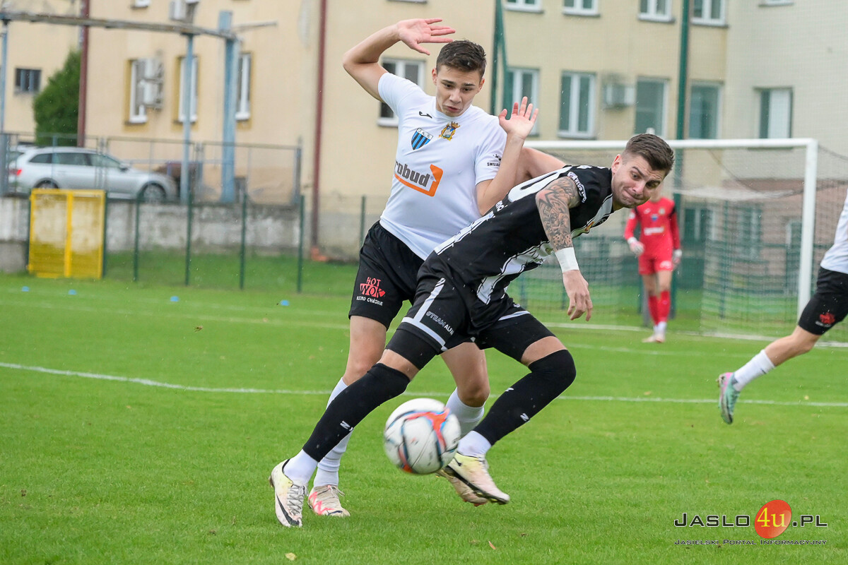 Mecz JKS Czarni 1910 Jasło - JKS Jarosław (1:1)