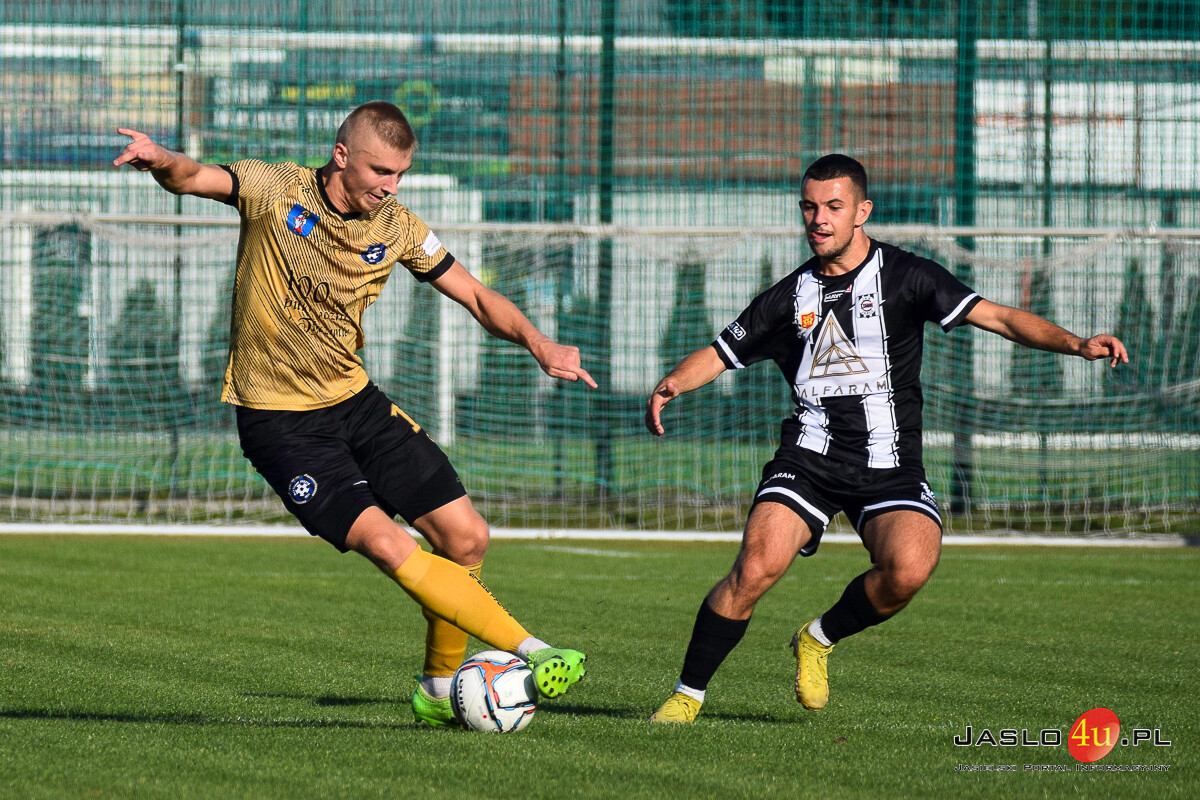 Mecz JKS Czarni 1910 Jasło - Strug Tyczyn (2:0)