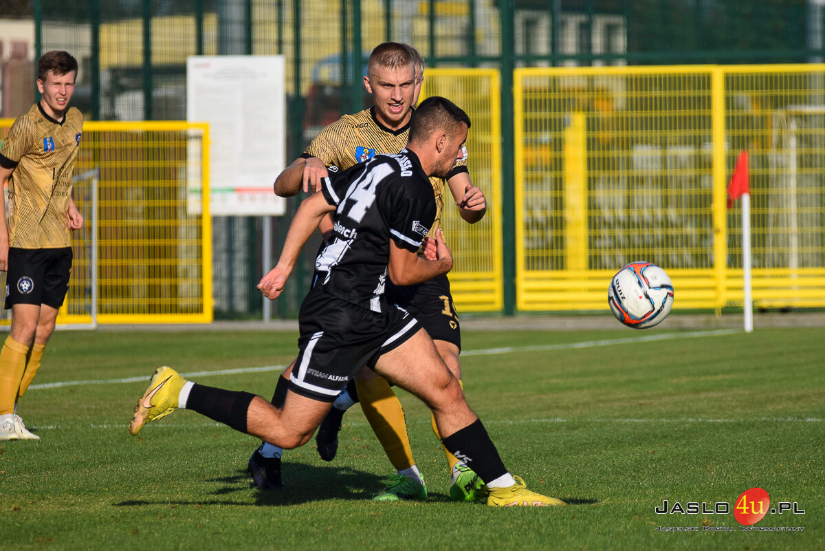 Mecz JKS Czarni 1910 Jasło - Strug Tyczyn (2:0)