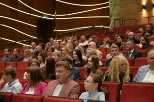 Pokaz filmu pt. "Zrównać z ziemią" w JDK