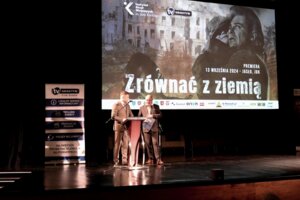 Pokaz filmu pt. "Zrównać z ziemią" w JDK