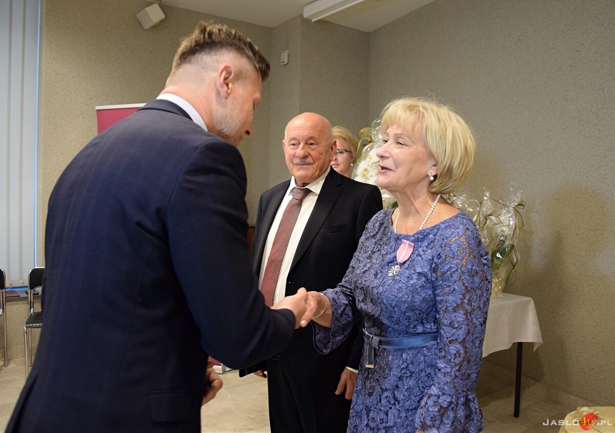 Złote Gody. Burmistrz Jasła wręczył medale za Długoletnie Pożycie Małżeńskie