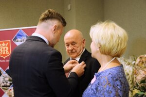 Złote Gody. Burmistrz Jasła wręczył medale za Długoletnie Pożycie Małżeńskie