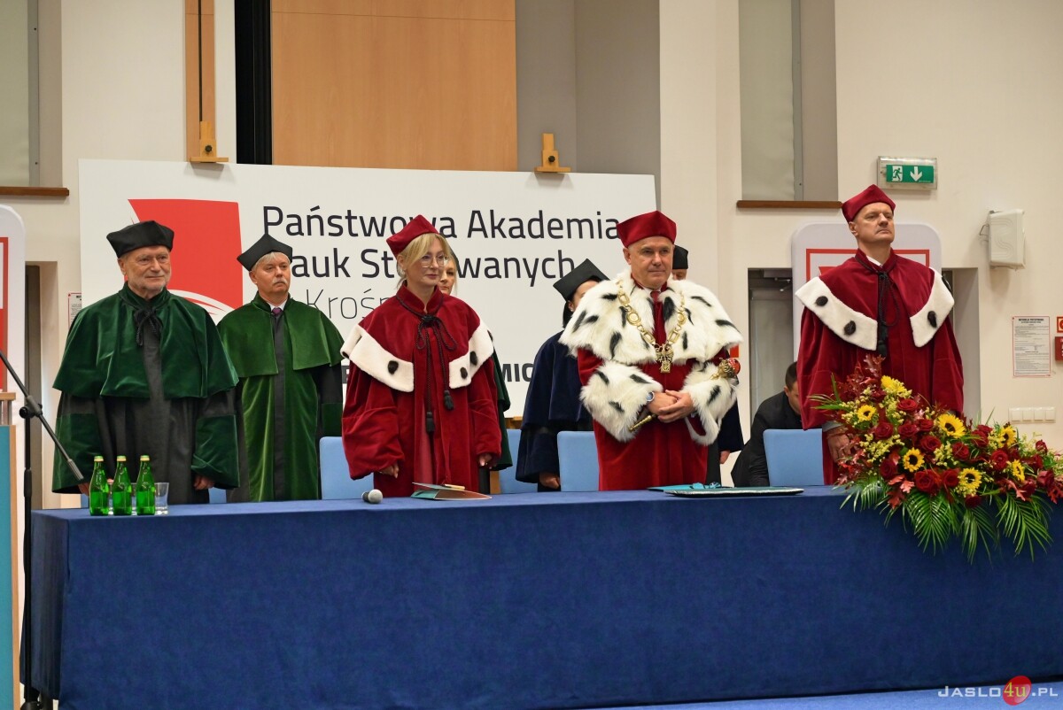Inauguracja roku akademickiego w PANS w Krośnie