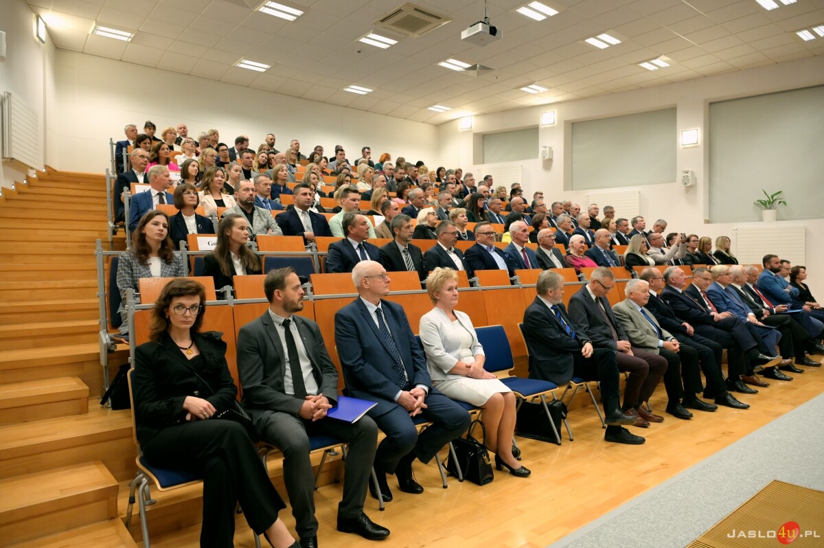 Inauguracja roku akademickiego w PANS w Krośnie