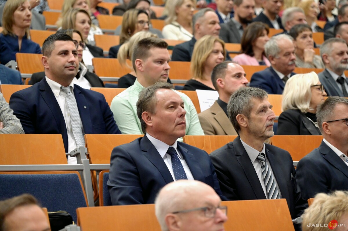 Inauguracja roku akademickiego w PANS w Krośnie