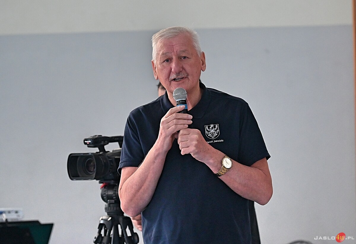 Międzywojewódzkie Mistrzostwa Młodzików w Akrobatyce Sportowej