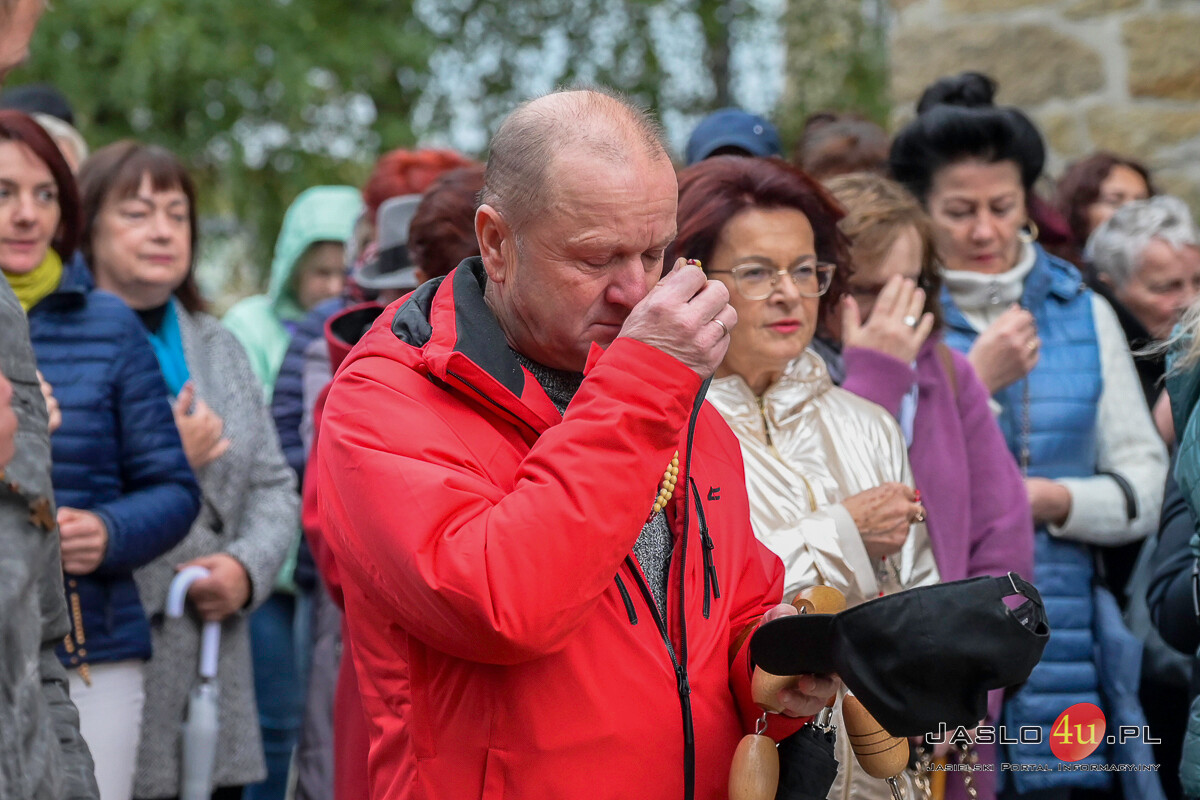 Procesja różańcowa ulicami Jasła 2024