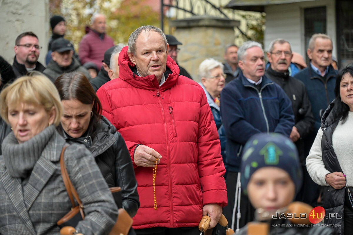 Procesja różańcowa ulicami Jasła 2024