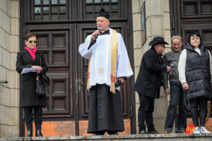 Procesja różańcowa ulicami Jasła 2024
