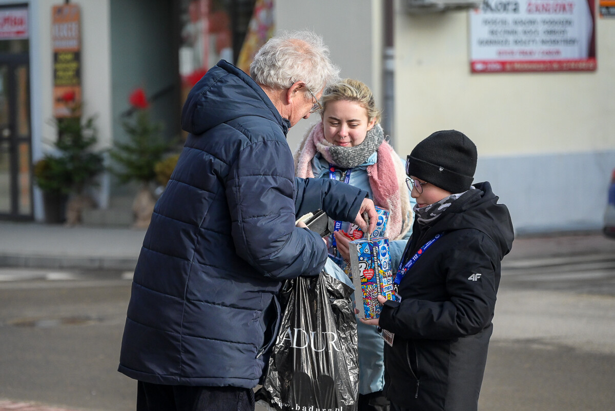 Finał Wielkiej Orkiestry Świątecznej Pomocy 2025 w Jaśle - kwesta