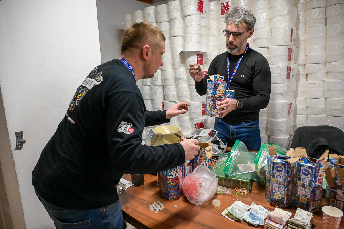 Finał WOŚP 2025 w Jaśle - wieczorne koncerty i licytacje