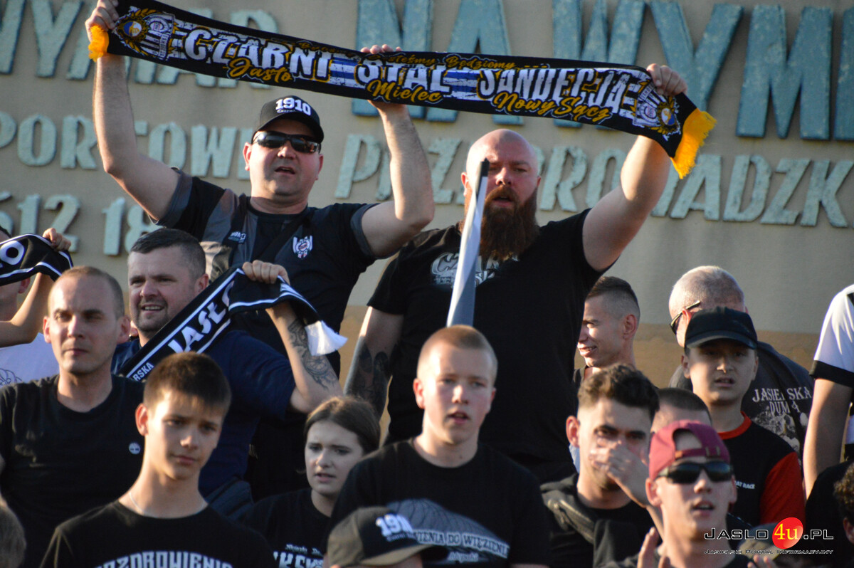 Derby Czarni Jasło - Karpaty Krosno 3:2