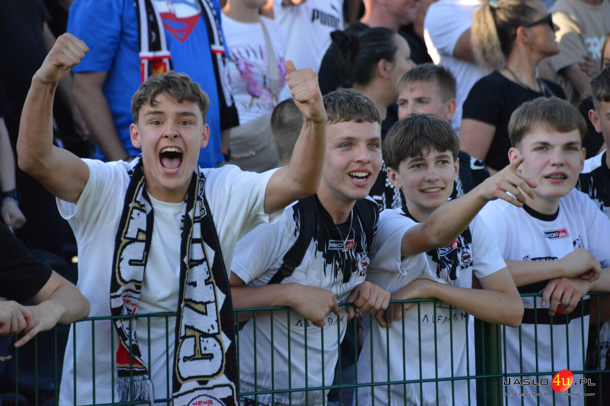 Derby Czarni Jasło - Karpaty Krosno 3:2
