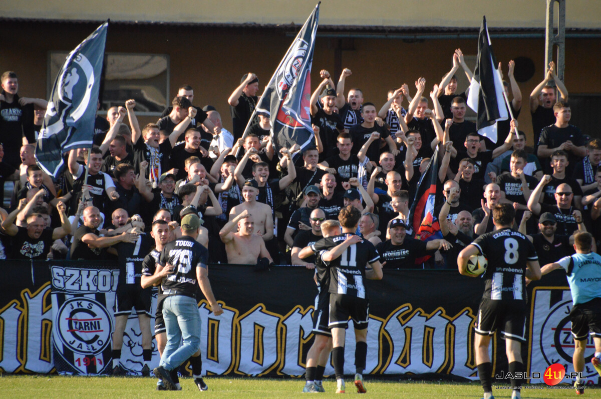 Derby Czarni Jasło - Karpaty Krosno 3:2