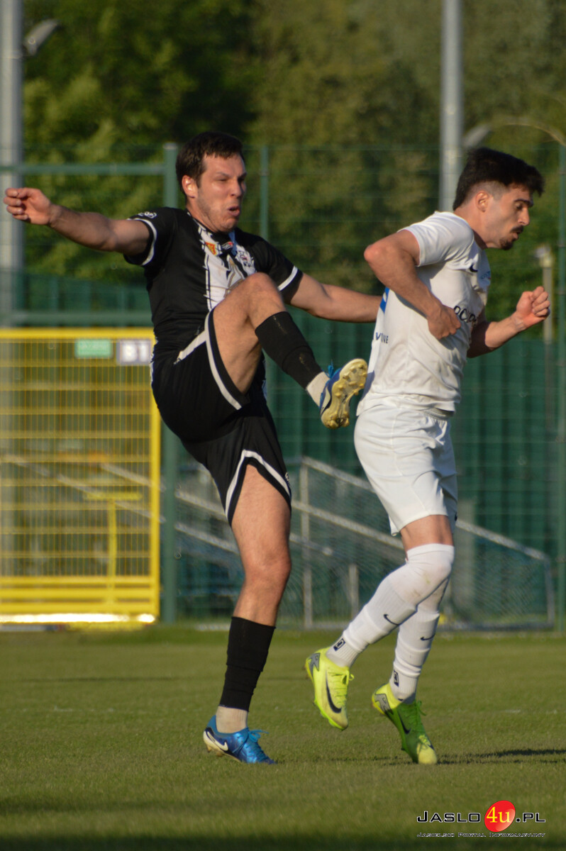 Derby Czarni Jasło - Karpaty Krosno 3:2