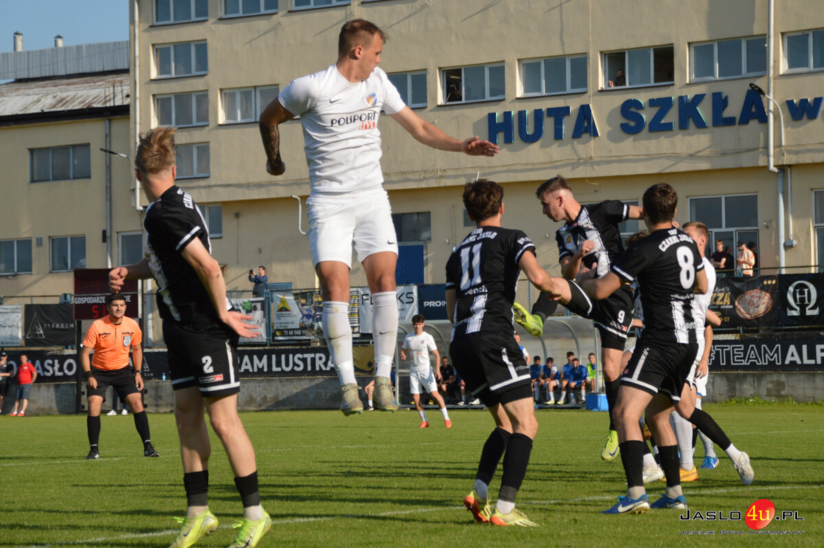Derby Czarni Jasło - Karpaty Krosno 3:2