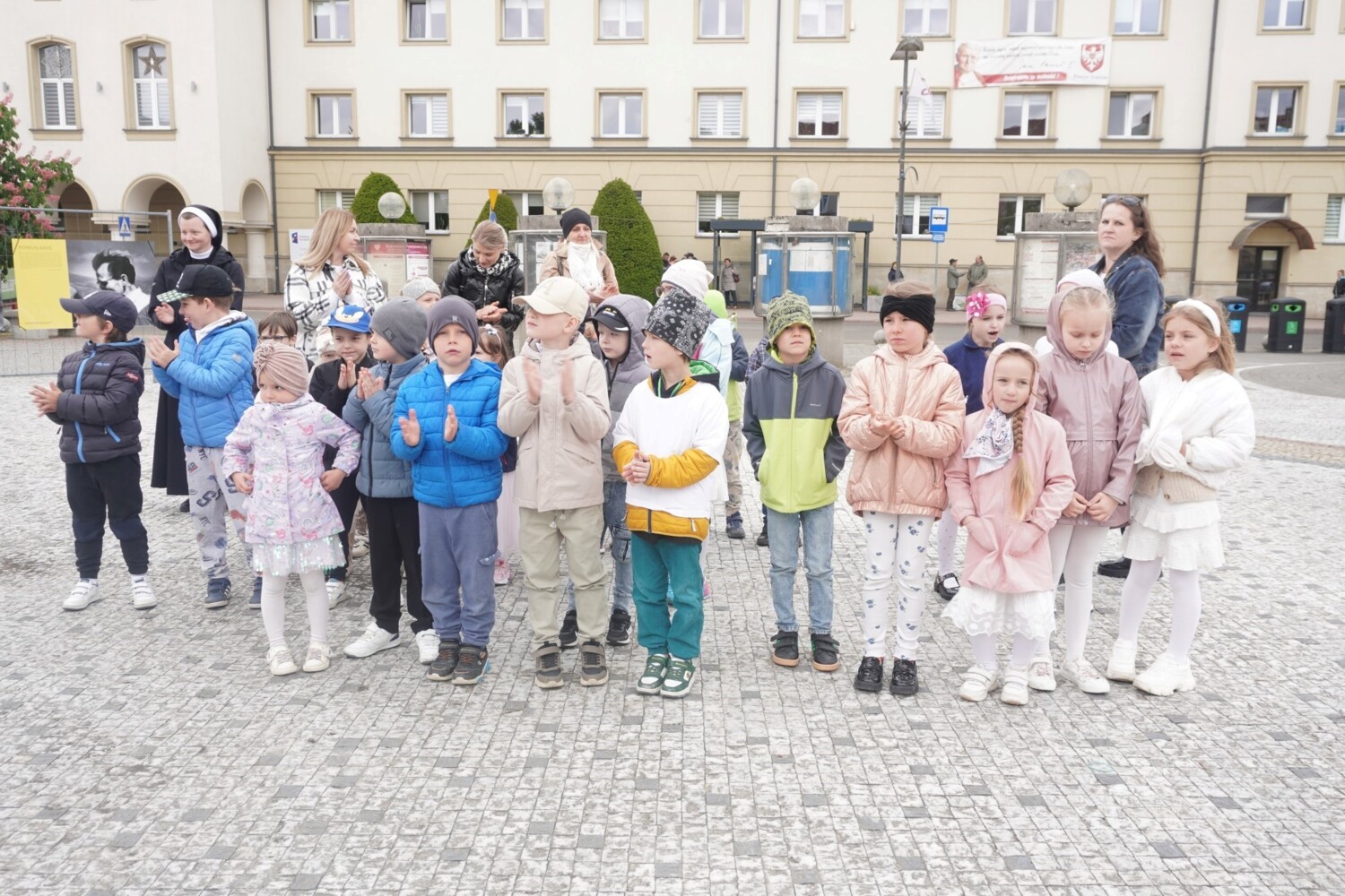 FISHMOB na jasieslkim rynku