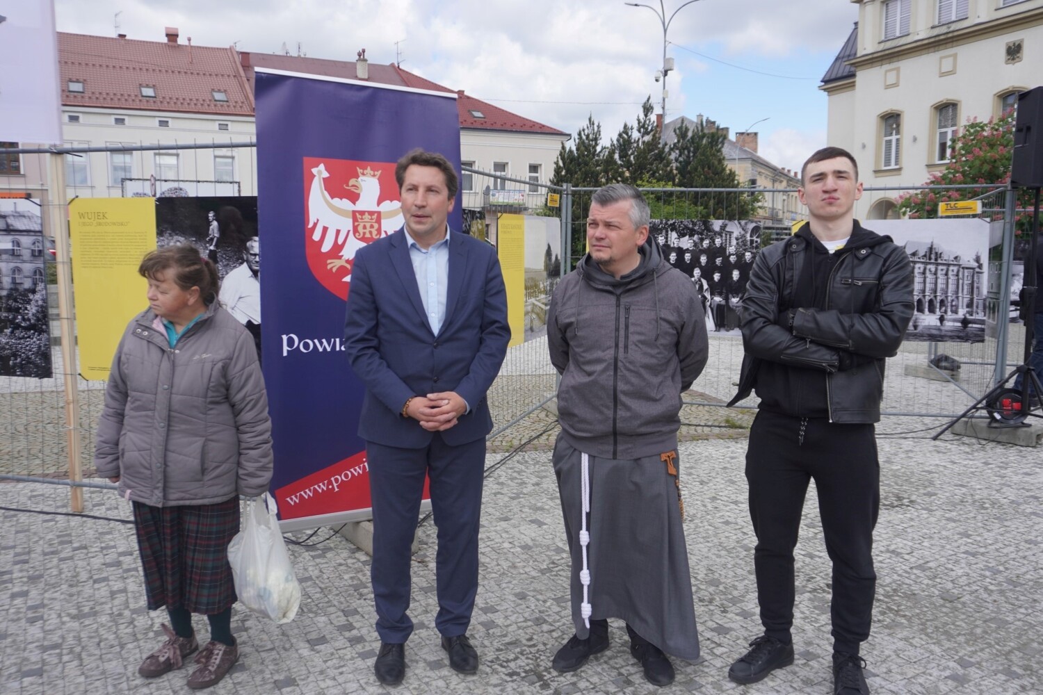 FISHMOB na jasieslkim rynku