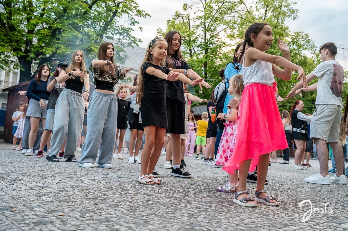 Rozpoczęcie wakacji na jasielskim rynku