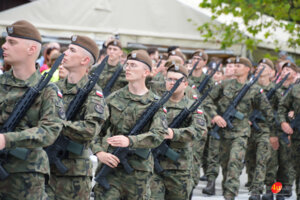 Uroczysta przysięga żołnierzy WOT na jasielskim rynku