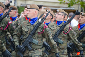 Uroczysta przysięga żołnierzy WOT na jasielskim rynku